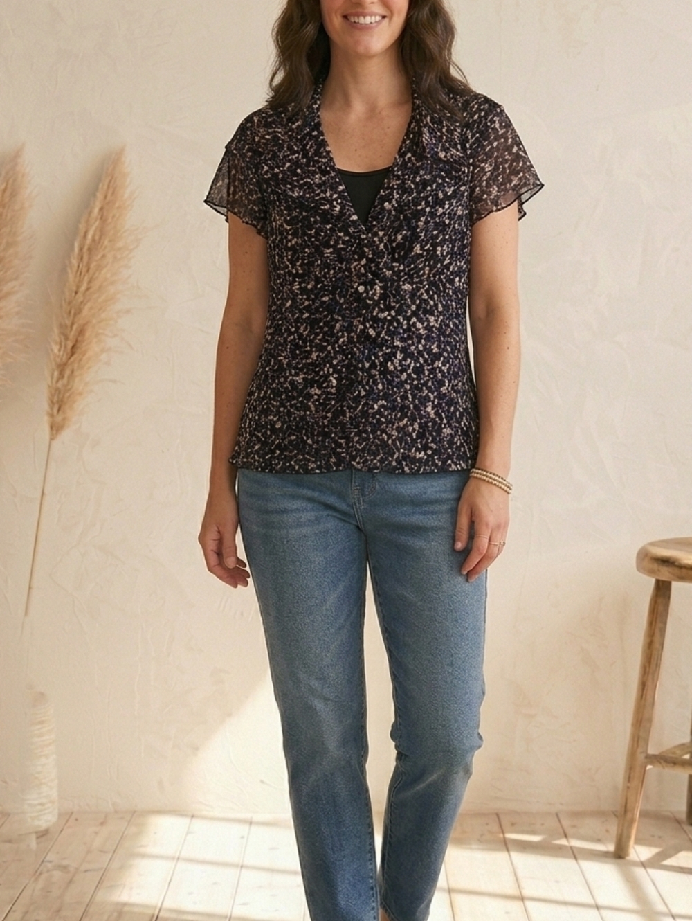 Jones New York Chiffon Floral V-neck Flutter Sleeve Top Light & Airy Size 16